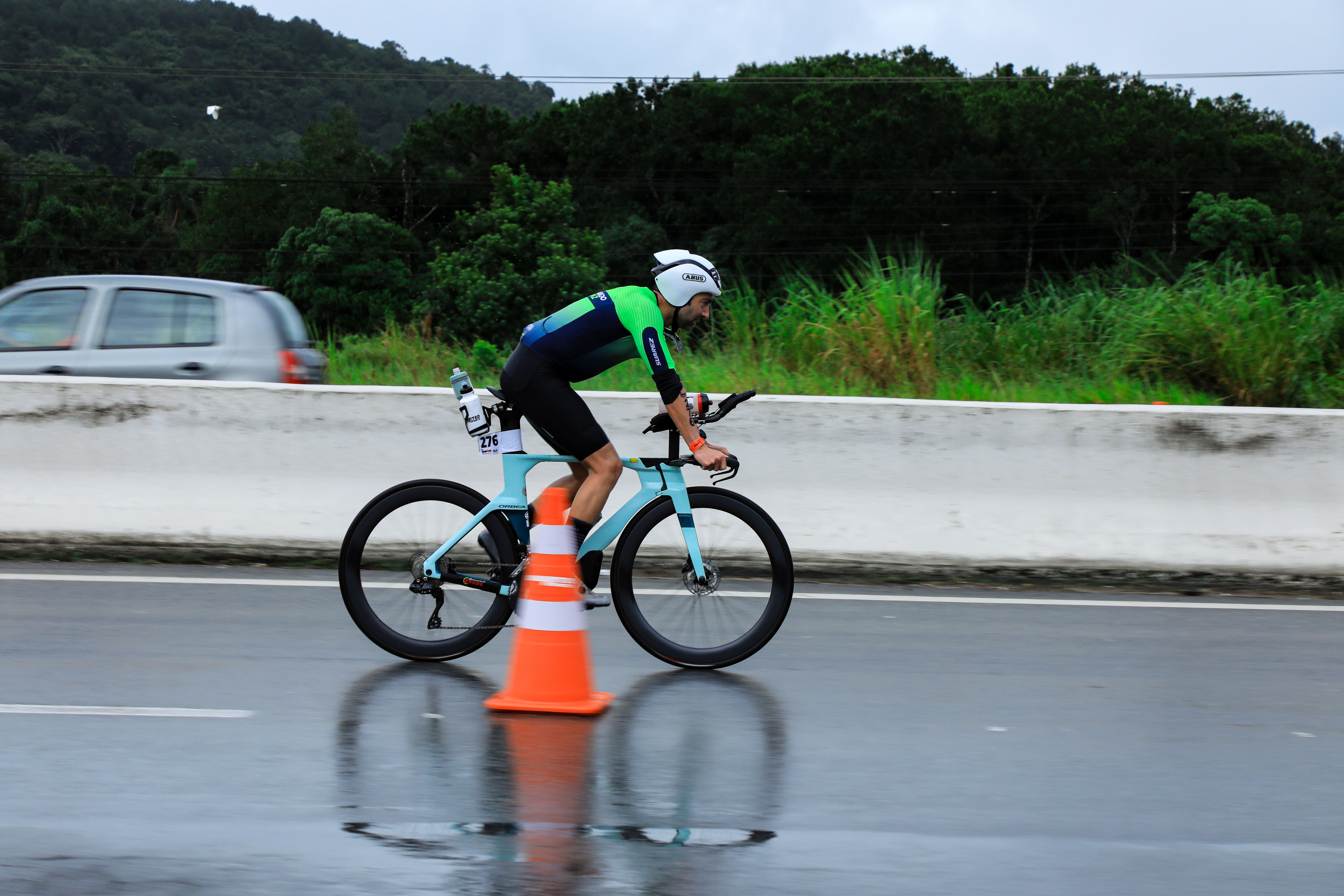 Cómo ajustar la posición en el sillín para triatlón